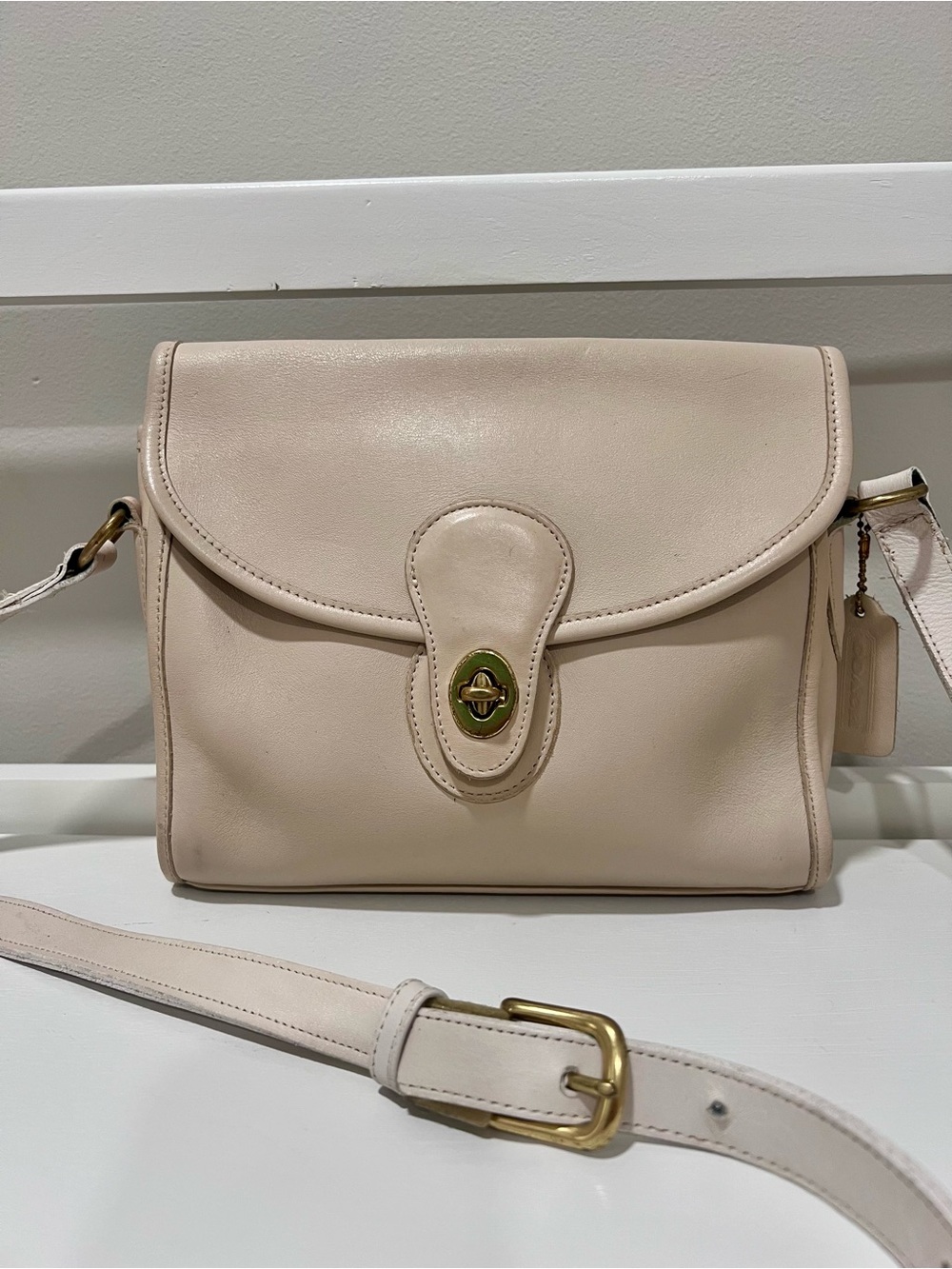 Vintage Coach Devon Crossbody Bag in Bone - Classic Turnlock Closure